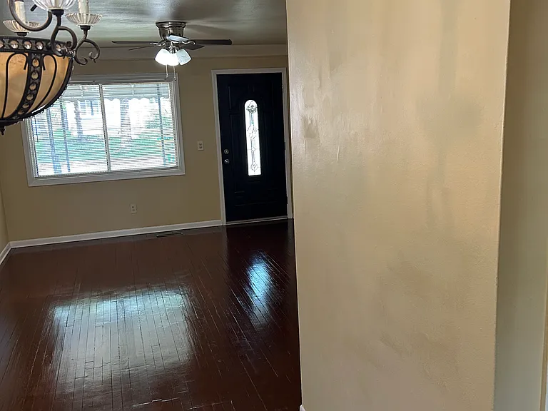 4624 Culver St — Photo 3
