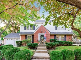 7030 Edgevale Rd, Kansas City, MO 64113