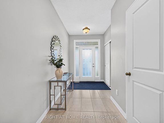 4th image of 624 Spring Valley Dr