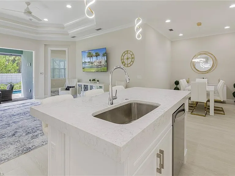 8909 Yucatan Ct — Photo 8