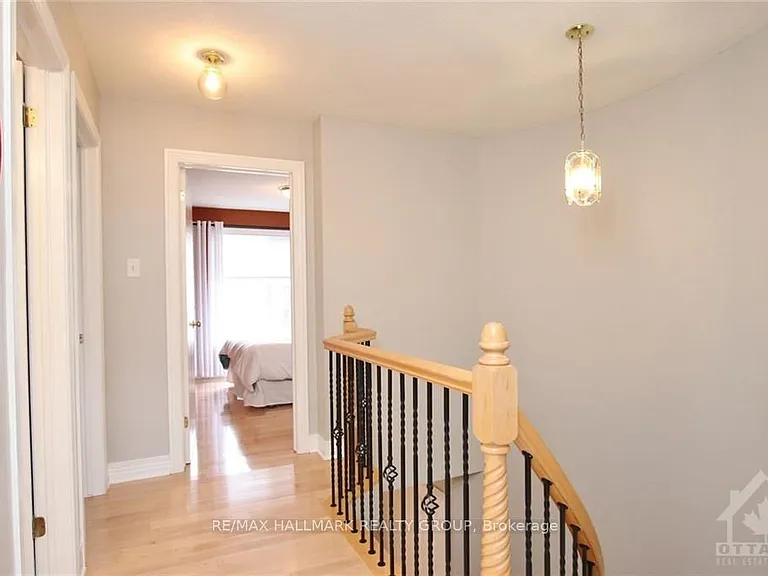 61 Scampton Dr — Photo 17