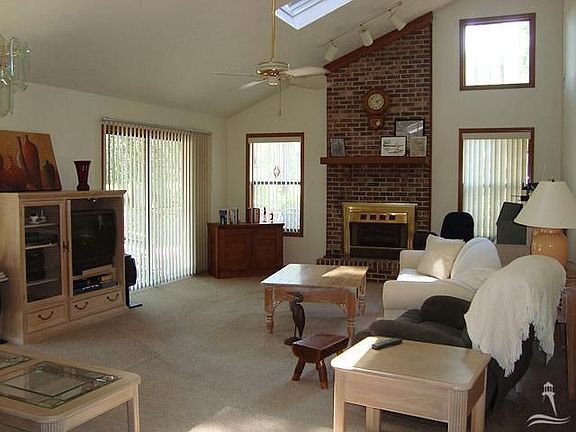 5th image of 7 Pineridge Ct