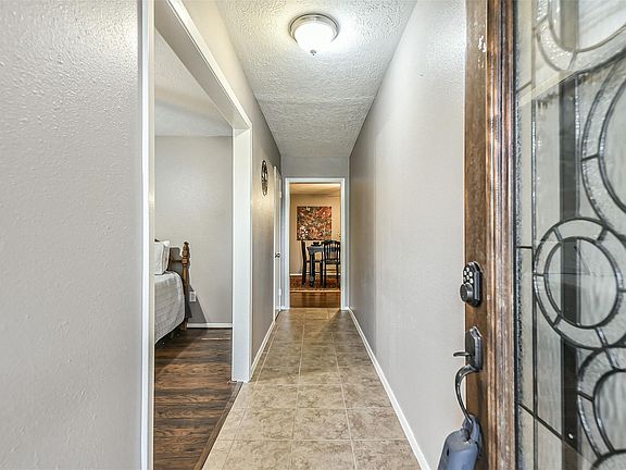 3rd image of 4234 Fleet Ln