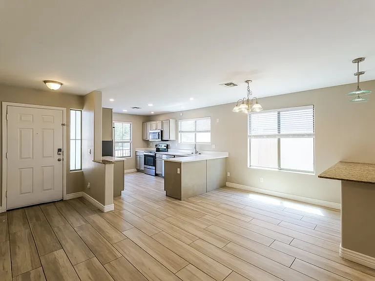 4336 W Maldonado Rd — Photo 4