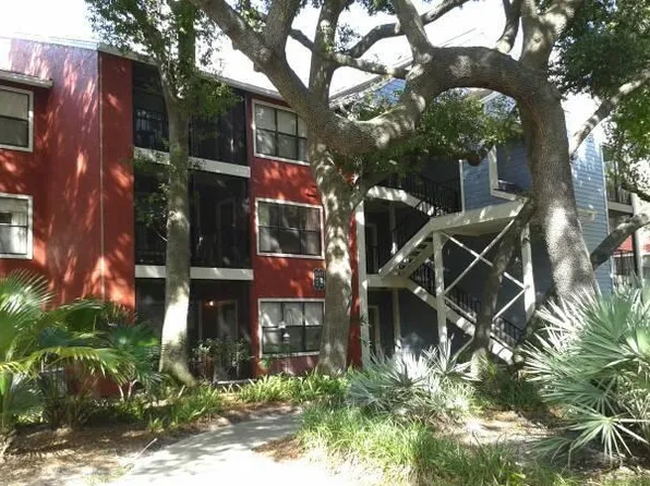 8612 Key Biscayne Dr APT 204, Tampa, FL 33614