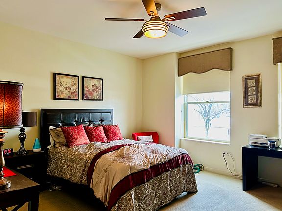 5th image of 77 S Evergreen Ave Unit 208