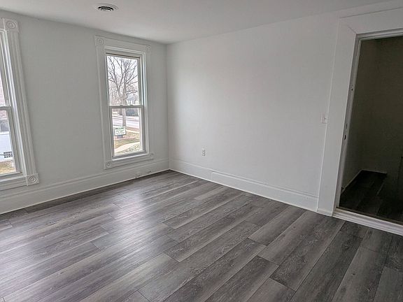 5th image of 1523 Saint Clair River Dr #6
