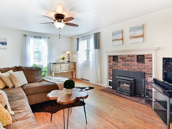 4th image of 23 Glenwood St