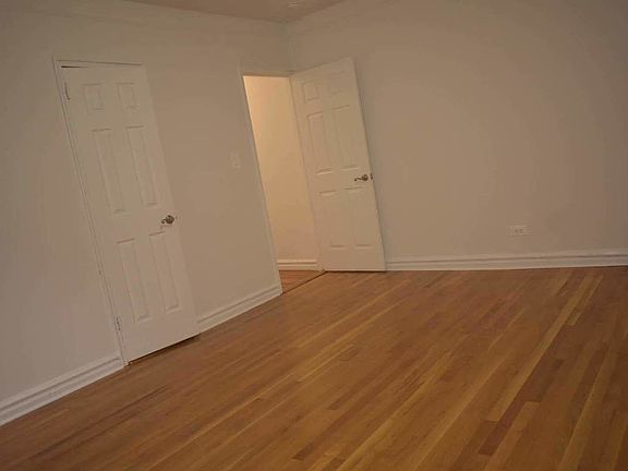 3rd image of 2815 34th St APT 6J
