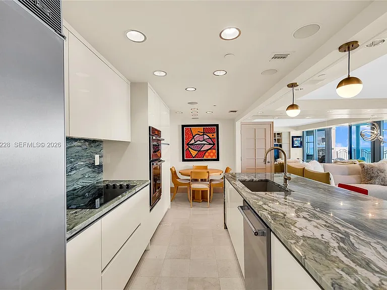 1500 Ocean Dr #1005 — Photo 8