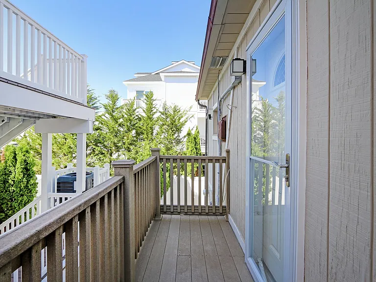 14 N Adams Ave — Photo 12