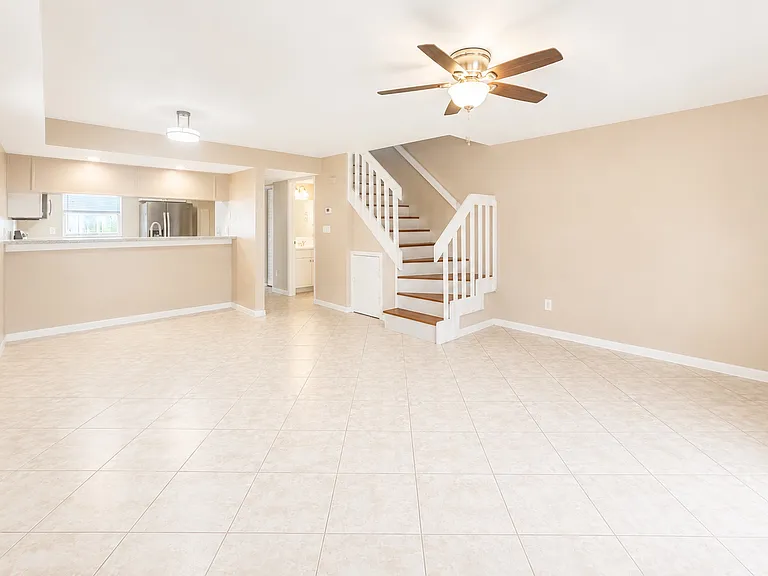 1713 Azalea Ct #C — Photo 5