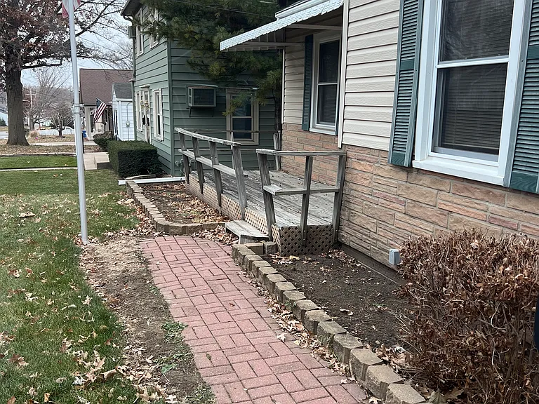2708 Cornell St — Photo 5