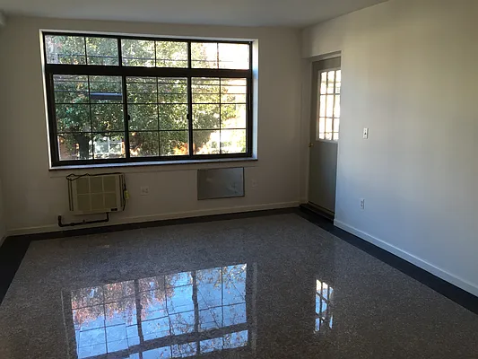 Rented by Sterling Realty Solution Inc | media 35