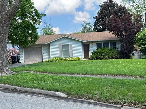 1606 Wildwood Rd Photo 1