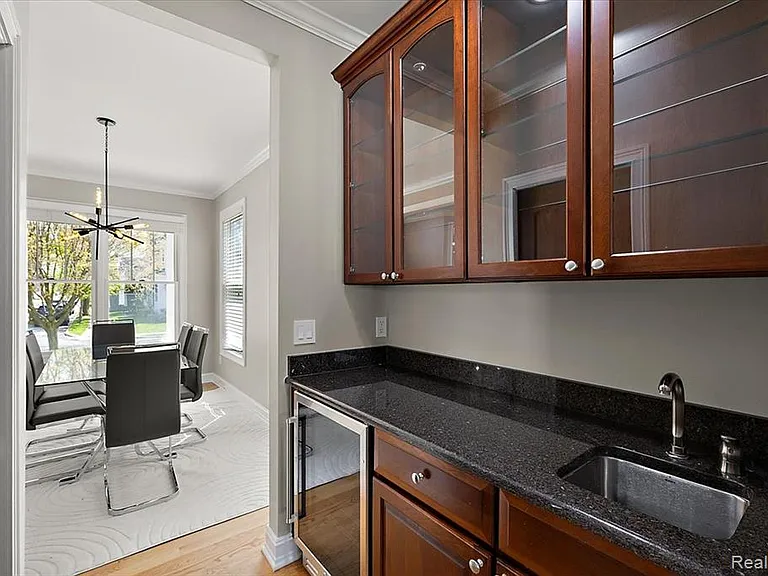 1109 Bennaville Ave — Photo 16
