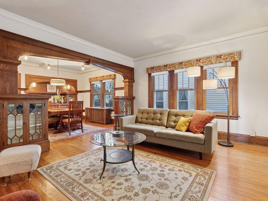 1147 Lincoln Ave, Saint Paul, MN 55105