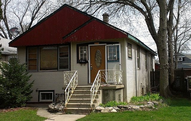1st image of 2641 N 75th Ave