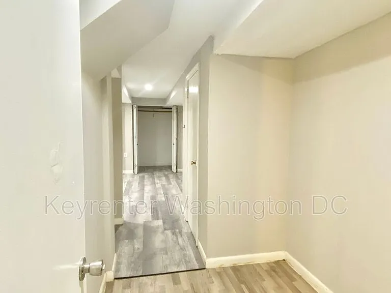 A 1351st St #NE ENGLISH BASEMENT — Photo 14