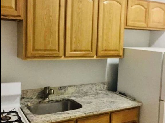 3rd image of 31-75 29th St Unit C1
