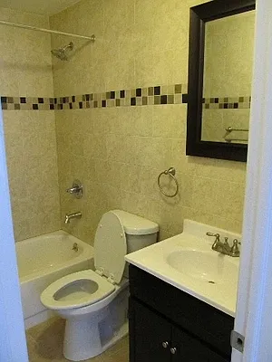 Rented by FlatFinders Realty | media 8
