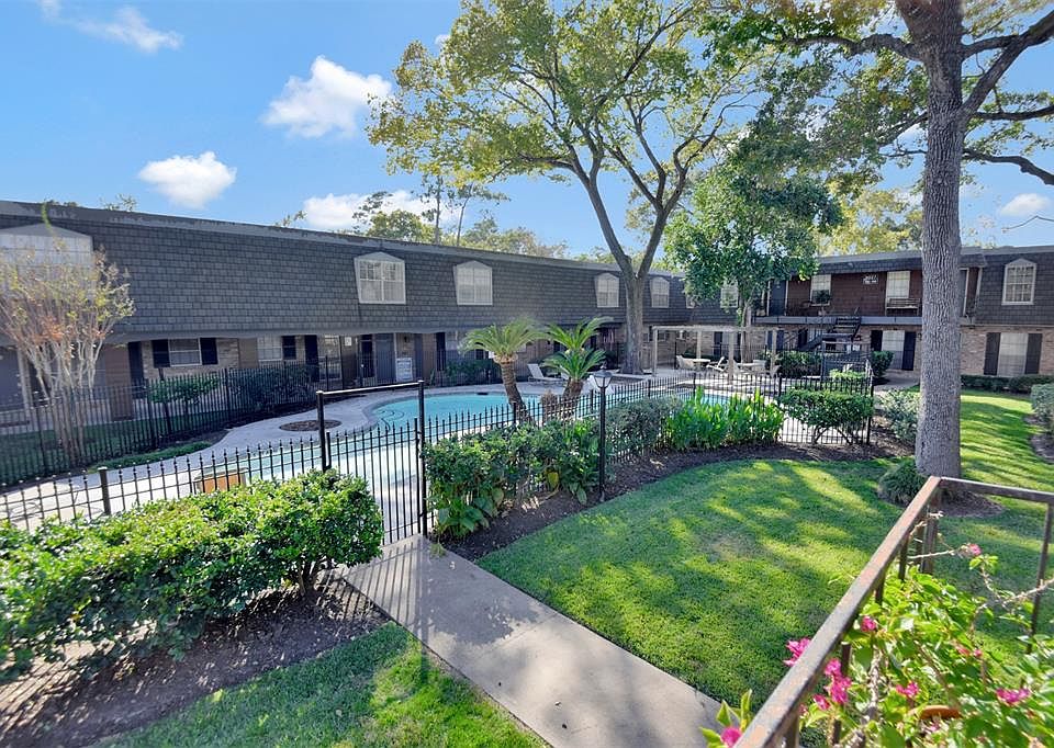 1st image of 9019 Gaylord Dr APT 74C