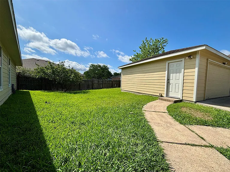 13019 Skyline Dr — Photo 25