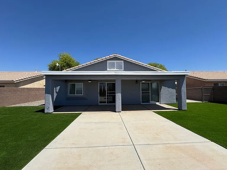 2454 E Saguaro Dr — Photo 28
