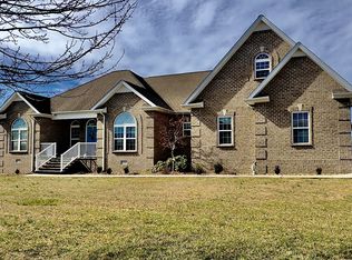 192 Hills Dr, Hillsboro, TN 37342