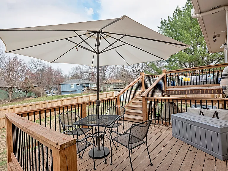 413 SE Lana Ct — Photo 45