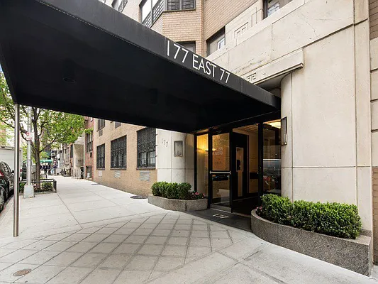 Sold by Renetta Real Estate | media 33