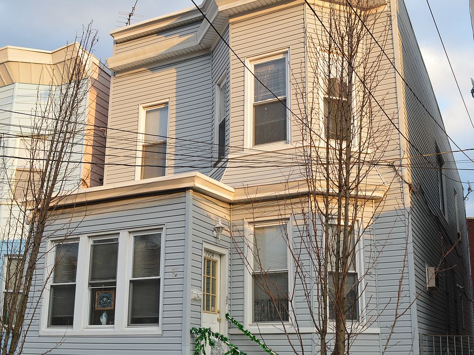 2nd image of 1904 Kerrigan Ave