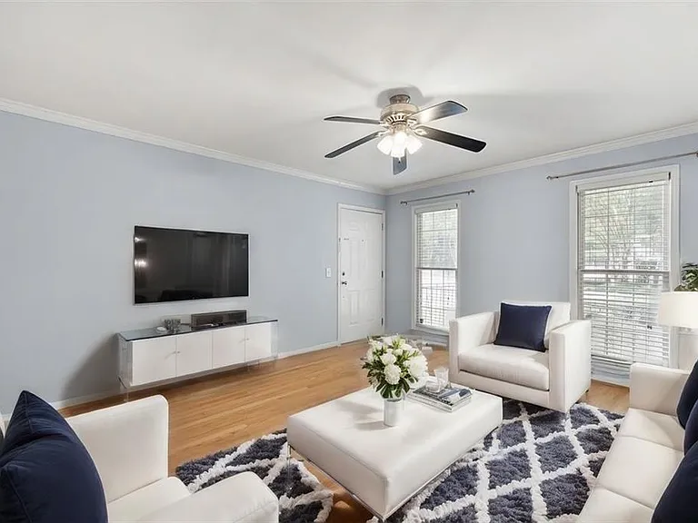 1101 Collier Rd NW #U3 — Photo 4