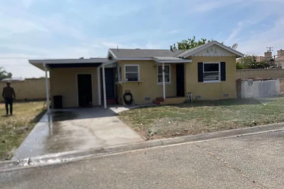 1st image of 2149 W Lincoln Ave #6