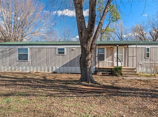 723 S 3rd St, Kingfisher, OK 73750