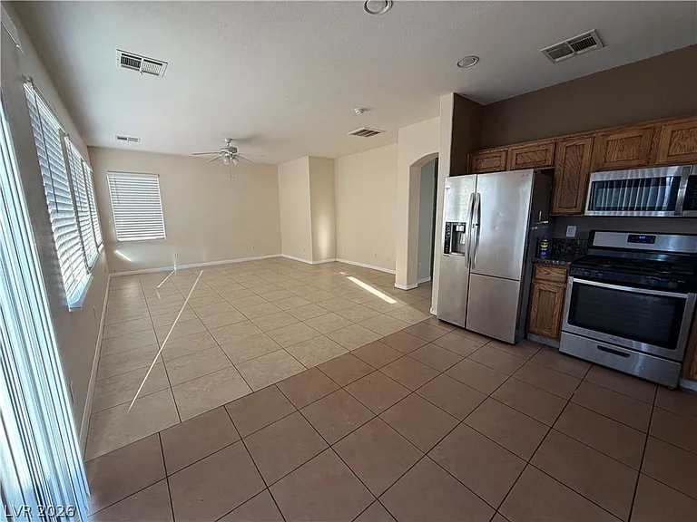 9196 Grand Sunburst Ct — Photo 5