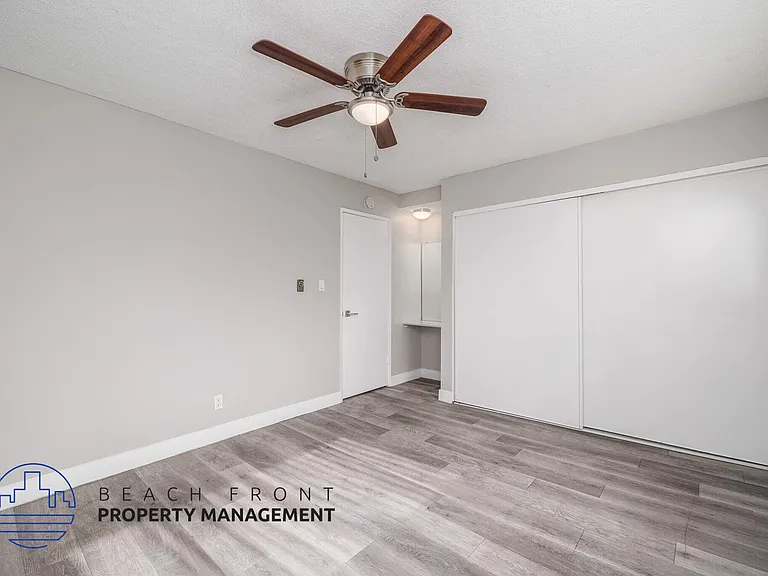 355 Coronado Ave. — Photo 9
