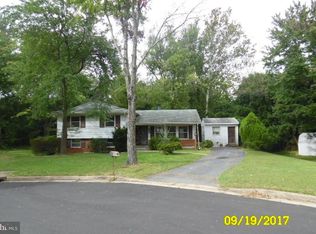 903 Poplar Ct, Sterling, VA 20164