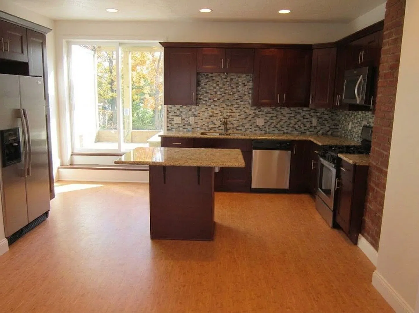 Student Housing - South Side — Photo 4