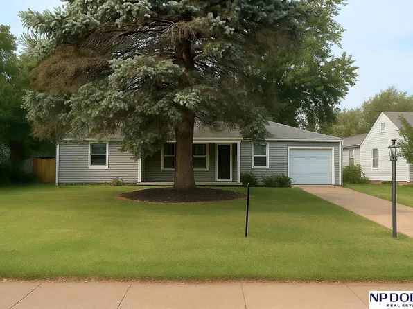 3614 N 50th St, Omaha, NE 68104