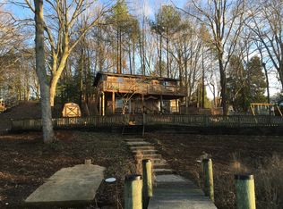 11738 Hilltop Rd, Lusby, MD 20657