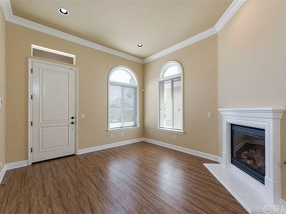 4th image of 5328 McCulloch Ave Unit E