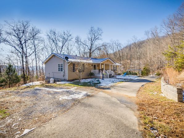 232 Starling Dr, Pennington Gap, VA 24277