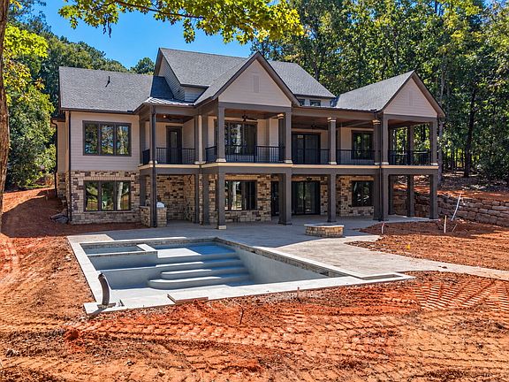 2nd image of 233 Reynolds Dr
