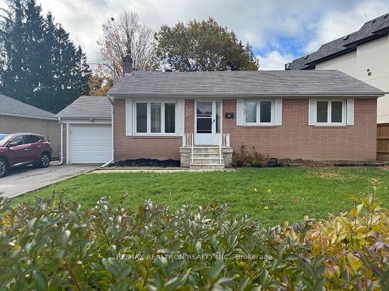Toronto House for rent - 4 Bedrooms in Toronto
