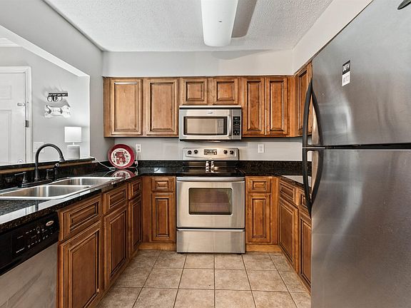 5th image of 120 15th St E APT 114
