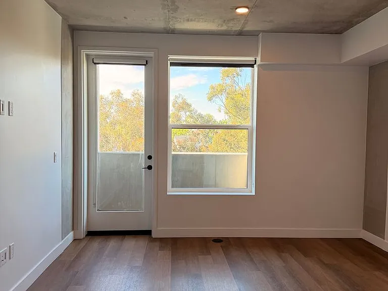 Rainford Apartments — Photo 20