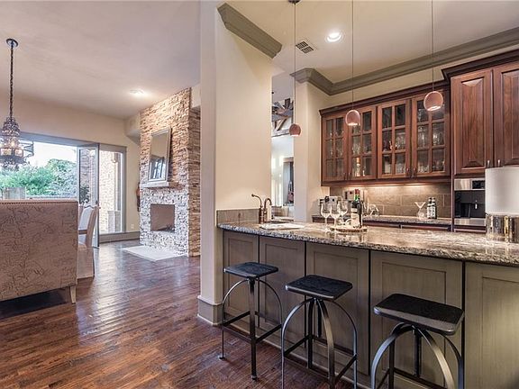 5th image of 3516 Chimney Rock Dr