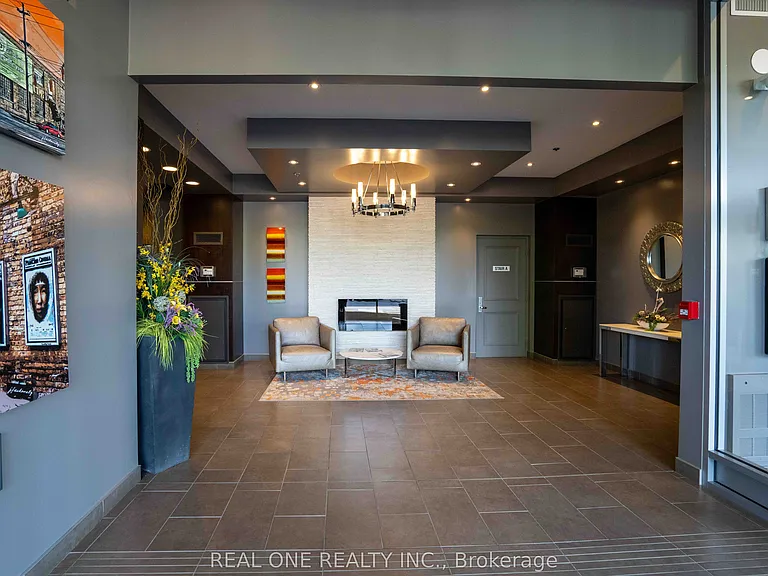 191 King St S #703 — Photo 2
