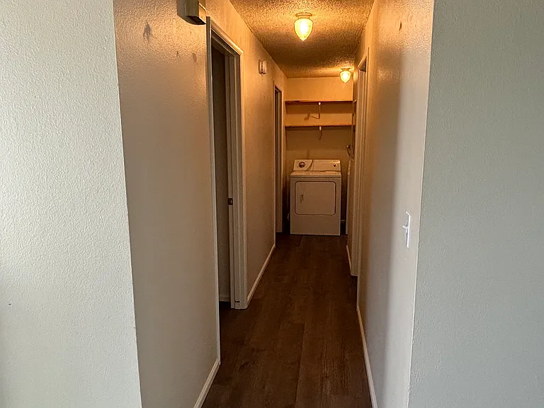 442 S Locust St #442 — Photo 4